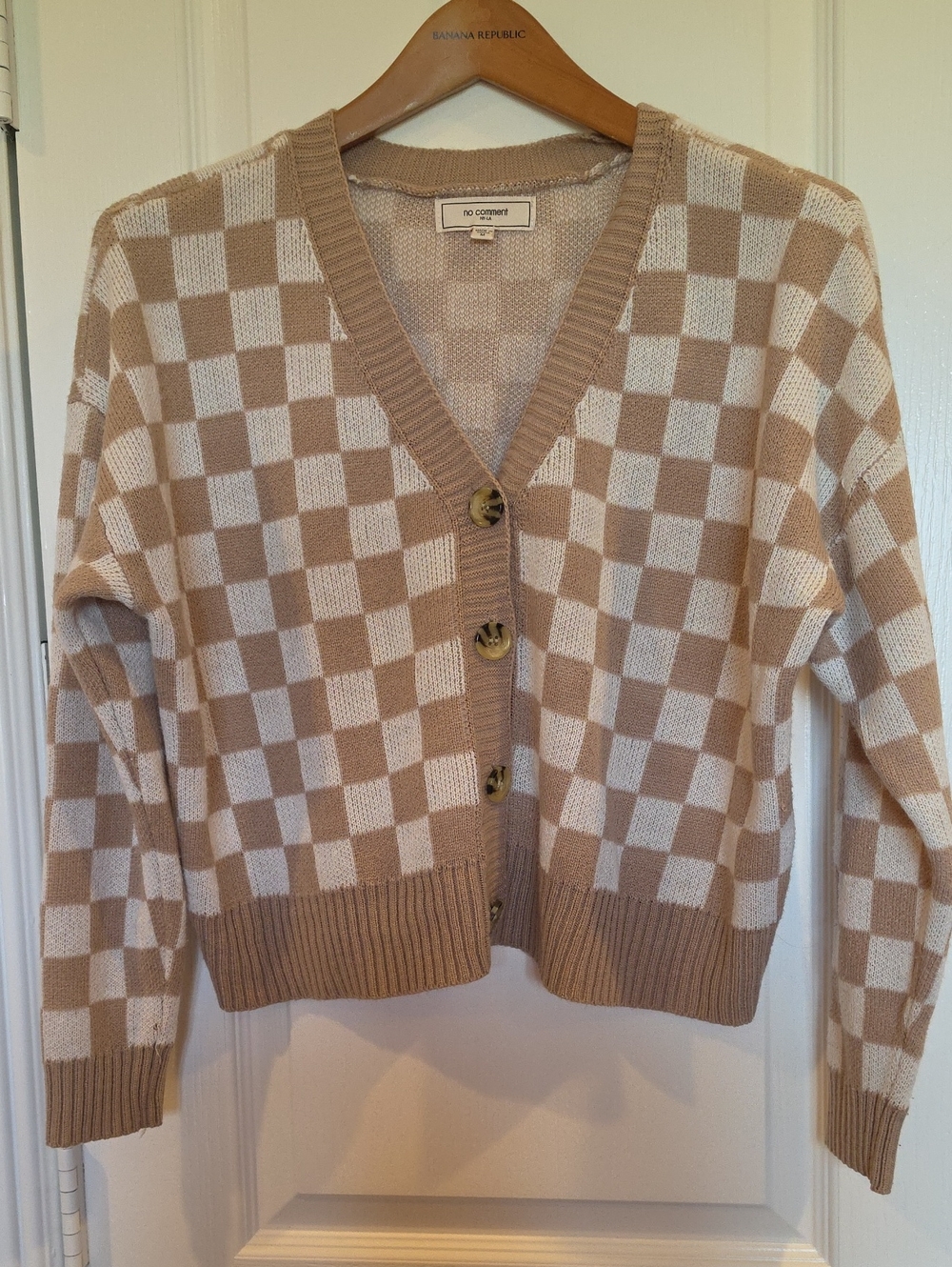 Med., Checkerboard V-Neck Cropped Cardigan - Cream & Tan
